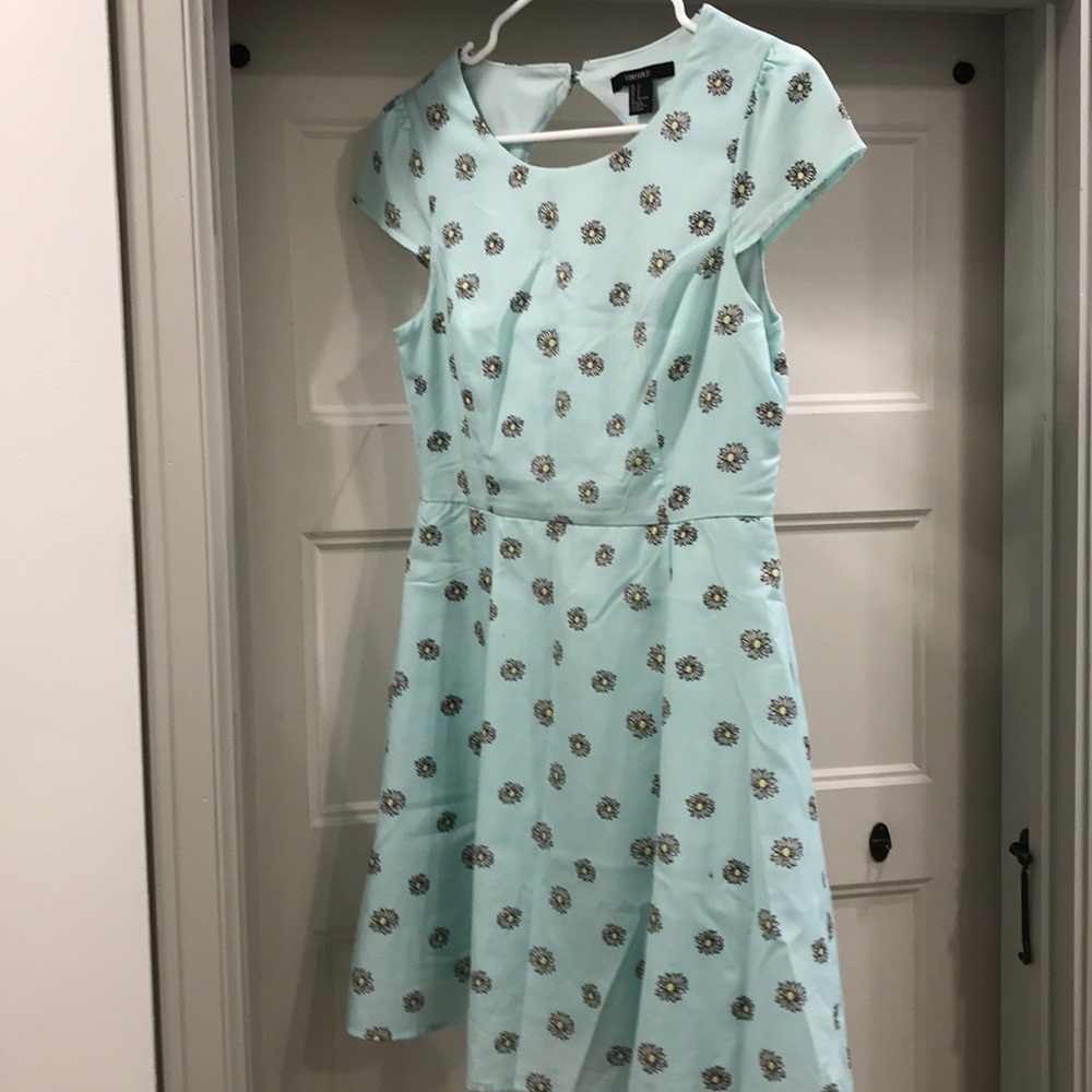 Dress - Picture 1 of 3